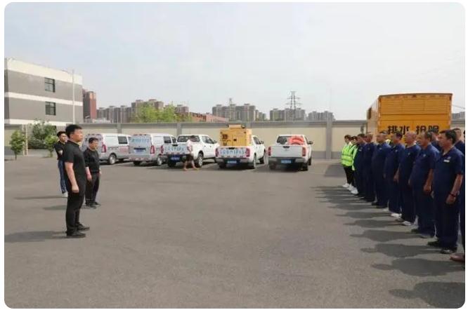 榆垡鎮(zhèn)開(kāi)展防汛應(yīng)急搶險(xiǎn)演練活動(dòng)